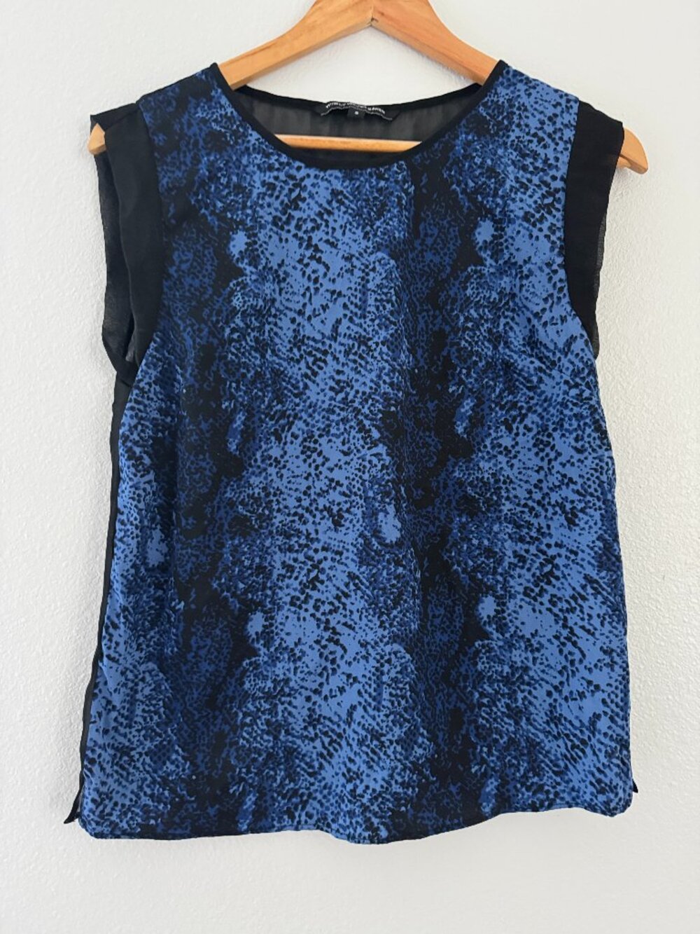 W118 Walter Baker Kaitlyn Blue Snakeskin Sheer Back Blouse Small